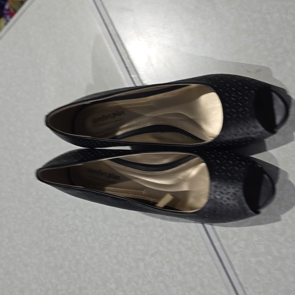Predictions Comfort‎ Plus  Black Peep-Toe Heels Size 9 .5
